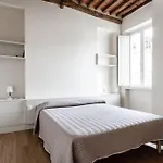 Centro Lucca Vicolo San Pierino 8